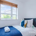 Modern 3 Bed W Pool Table & Free Parking By Vista Stays Short Lets Manchester