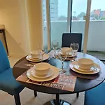 Free Private Parking - Manchester City Centre 2 Bedroom Ensuite Apartment Near Shopping & Financial Centre, Victoria Station & Ao