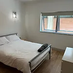Two Bedroom Apartment In The Heart Of The City