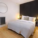 Townhouse East By Casacity