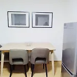 Manchester Live Coop Apartment-Entire House With Free Parking And Garden- Etihad Stadium