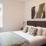 New! Stylish & Modern Home With Free Parking! Book Now!