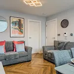 The Old Trafford Luxury Suite One - Free Parking