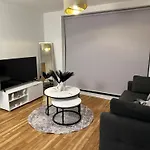 Luxury 2-Bed High-Rise In Manchester With Parking