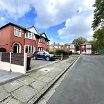 Stylish 3-Bed Home In Prestwich With Free Parking