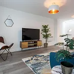Modern 2 Bed Apartment 5Min To Old Trafford