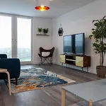 Modern 2 Bed Apartment 5Min To Old Trafford