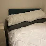 1 Bed Studio, Sleeps 2, Close To City Centre