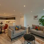 Ahg Luxury Tower Suite - Stunning City Views At Central Manchester