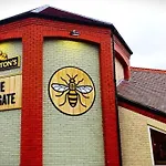 Mancunian Pride Villa