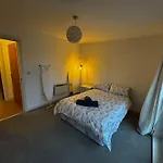 Luxury 2Br Flat Near Manchester Town
