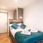 Fabulous 2 Bedroom Apartment In Manchester Centre