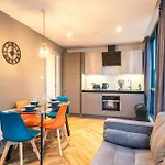 Fabulous 2 Bedroom Apartment In Manchester Centre