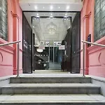 Swanky Stylish Space