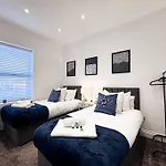 1 Bedroom Apartment By Brookland Stays Serviced Accommodation Short Lets Manchester With Free Wifi