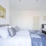 4 Bedroom House, Great Location!