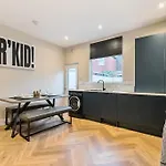 Manchester Cosy & Modern Home Central Manchester Near Coop Live, City Centre & Etihad - Perfect For Leisure & Contractor Guests - Free Parking!