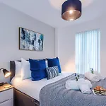 Sleek Apartment In Manchester By 53 Degrees Property, Ideal For Couples, Amazing Location!
