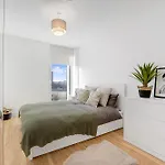 Luxury 2Br In Media City