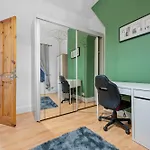 Manchester Serviced Accommodation - The Cosy Quarter