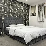 Mizz Place