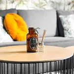 2 Bed House With Garden - Sleeps 7 - Salford - Manchester - Free Parking - 3 Double Beds & 1 Single - Free Netflix & Fast Wifi - 6 Min To City Centre, Close To Trafford Centre, Etihad Stadium, Manchester Arena, Clubs & More