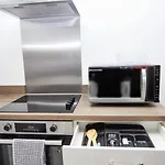 Apartment-Sleeps4-Streetparking-Balcony-Duplex