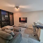 Canal Side Flat By City Superhost