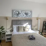 Traditional Central Home-Games Room-Free Parking