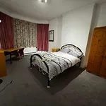 Double-Bedroom In The Heart Of Salford Manchester Perfect For Short Stays