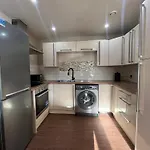 Cosy 2 Bedroom Apartment In Manchester