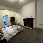 Double-Bedroom In The Heart Of Salford Manchester Perfect For Short Stays