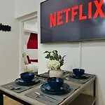 Stylish Old Trafford 2Br Apartment, Free Parking, Near Stadium & City Centre
