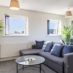 Manchester, Etihad Stadium View , Coop Live, Modern 2 Bed Apartment,