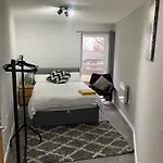 Mcr-2Bed2Bathaptparkinglux Canal
