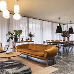 Central Manchester Bohemian Apartment With Terrace & Gym