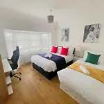 Betahouse -3Br -Pool Table -Free Parking -Spacious