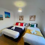 Betahouse -3Br -Pool Table -Free Parking -Spacious