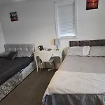 Elsham Gardens Rooms - Shared Facilities