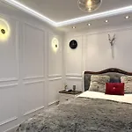 Private Bedroom In Unique Luxury House, Salford, Manchester