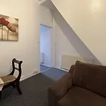 Amazing And Immaculate 2-Bed House In Manchester