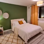 City Stay Cozy Room With Amenities