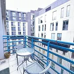 Spacious 2-Bed Flat Next To Piccadilly Station, Mcr