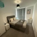 Escape To Modern 2Br Apartment In City Centre!