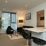 X2 Bed&Bath Trafford Apt-Mediacityuk -Old Trafford
