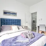 Cowesby Co-Living - Private Room Self-Cater