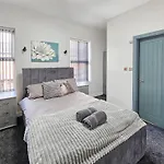 Beresford Co-Living - Private Room Self-Cater