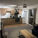 Cozy 2 Bed Apartment With Balcony Etihad Views, Steps From Coop Live