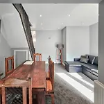 Selvedge Hideout 5Min To City With Street Parking