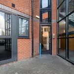 Bright 1 Bedroom Flat In Salford With Parking Available